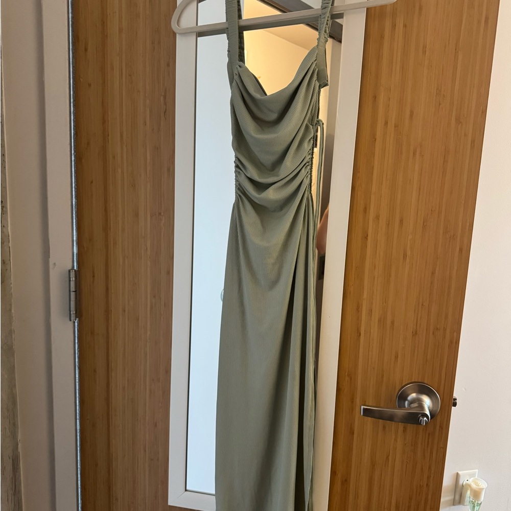 Princess Polly Green open back Dress - Picture 1 of 4
